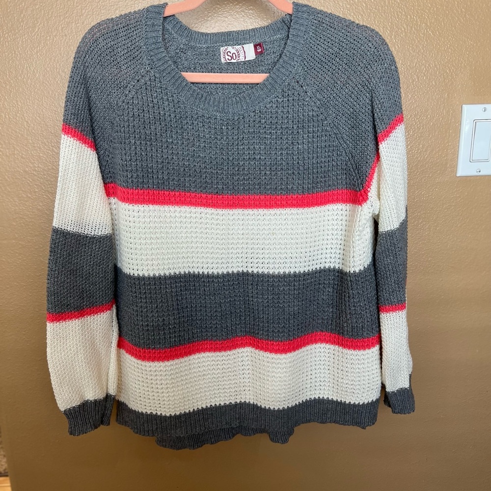 💕🌼 Sweater striped grey and pink size Juniors Xl